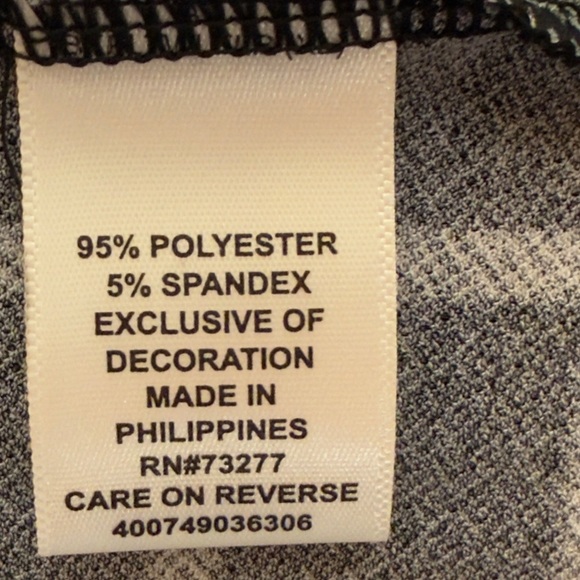 Elle Pink and Black Boxy Blouse with Ruffled Cap Sleeves - Picture 4 of 4